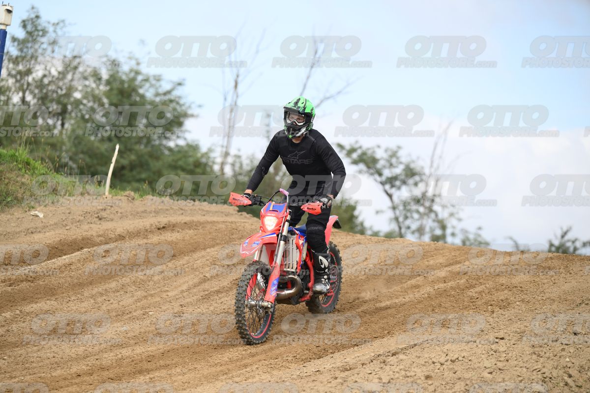 0 - BETA GREEN HELMET · DSH_3202