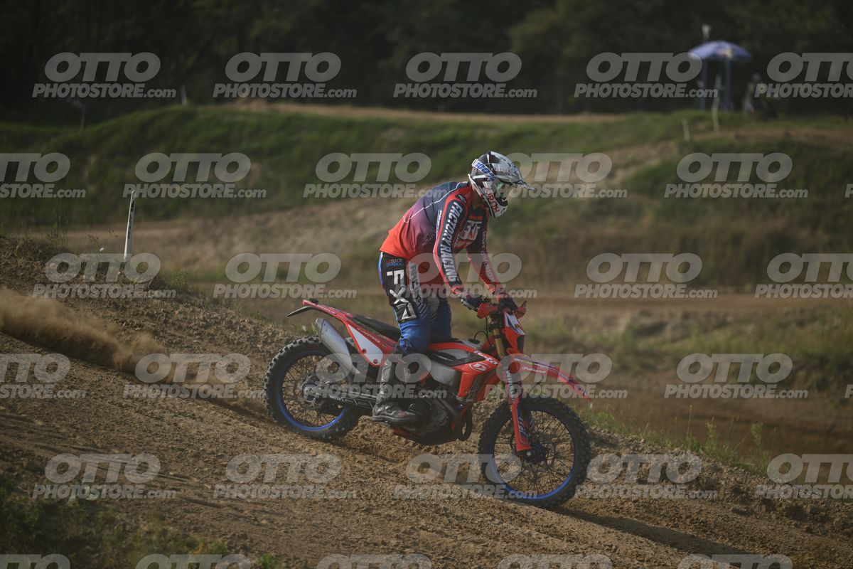 BETA RR RED WHITE BLUE - RED BLACK FXR SUIT WITH BLUE PANTS - WHITE RED HELMET WITH GREEN GOGGLES · DSH_3230