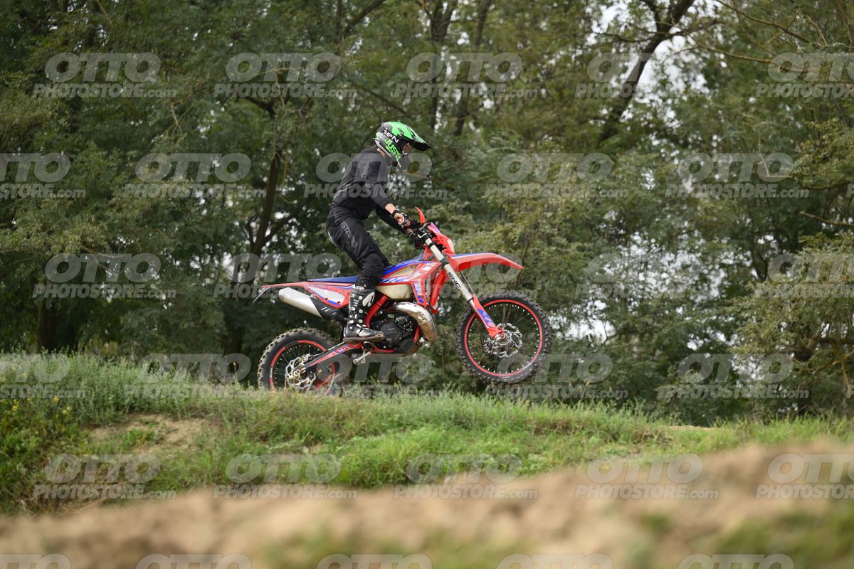 0 - BETA GREEN HELMET · DSH_3242