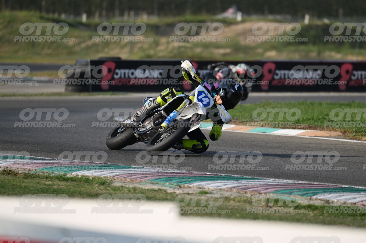 SUPERMOTO 14 · DSH_3330