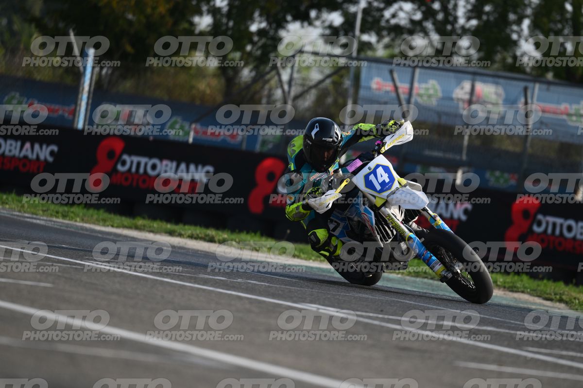 SUPERMOTO 14 · DSH_3359