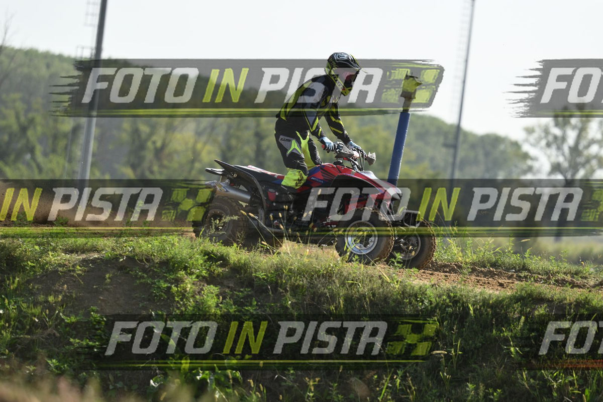 QUAD 3 · DSH_3380