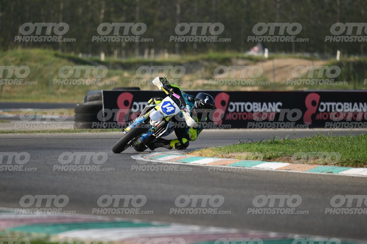 SUPERMOTO 14 · DSH_3389