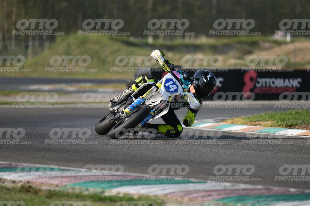 SUPERMOTO 14 · DSH_3396