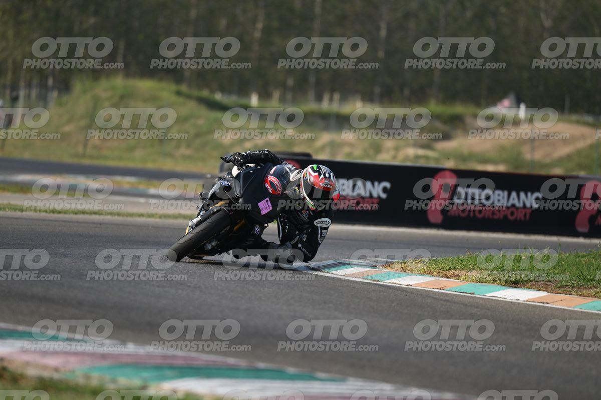 SUPERMOTO 68 · DSH_3406