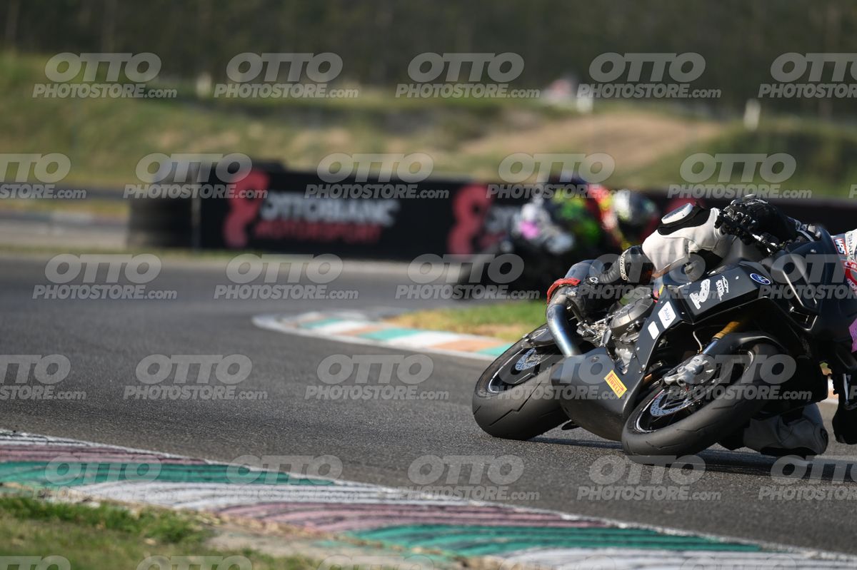 SUPERMOTO 68 · DSH_3415