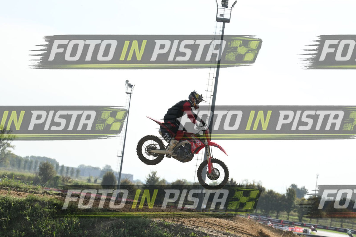 114 · DSH_3423