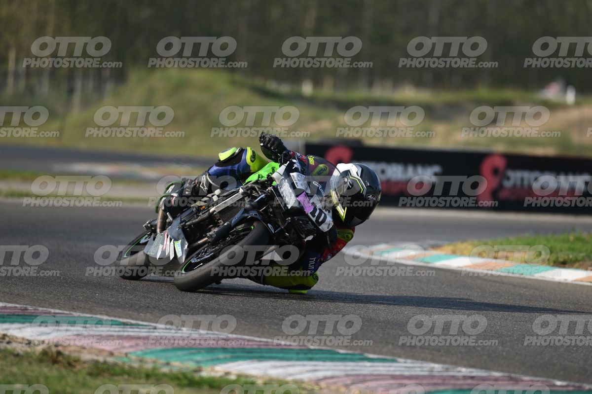 SUPERMOTO 10 · DSH_3424