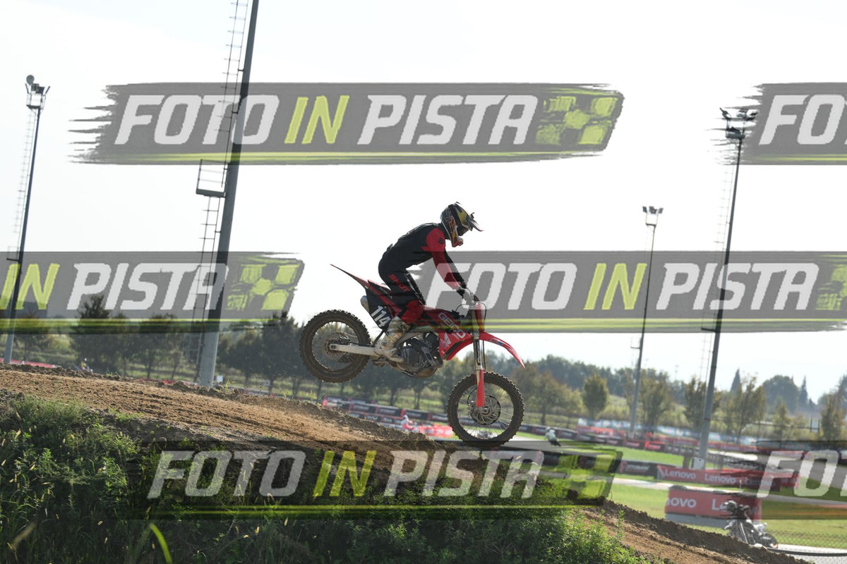 114 · DSH_3425