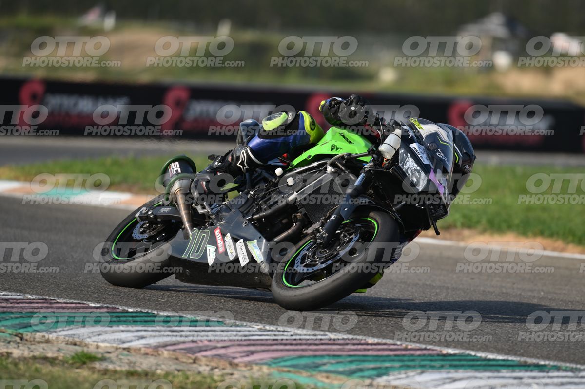 SUPERMOTO 10 · DSH_3428