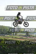 82 · DSH_3433