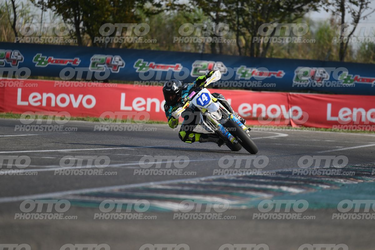 SUPERMOTO 14 · DSH_3441