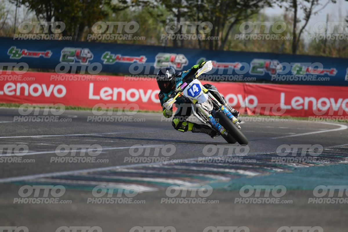SUPERMOTO 14 · DSH_3443