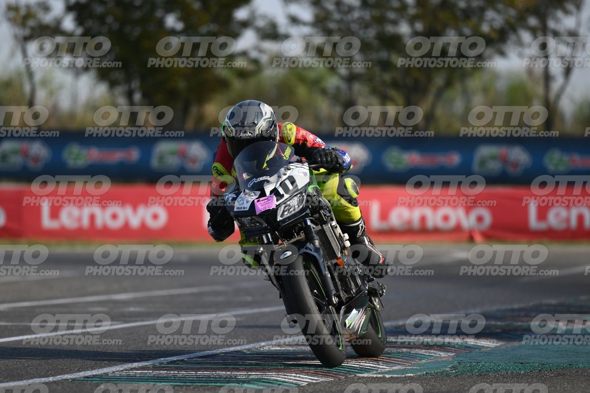 SUPERMOTO 10 · DSH_3463