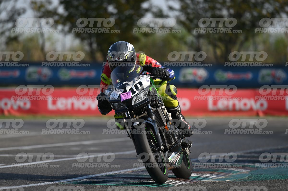 SUPERMOTO 10 · DSH_3464