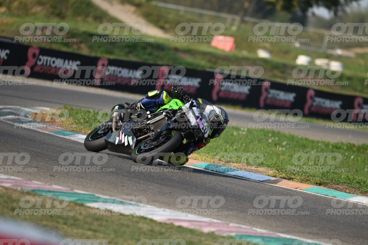SUPERMOTO 10 · DSH_3497