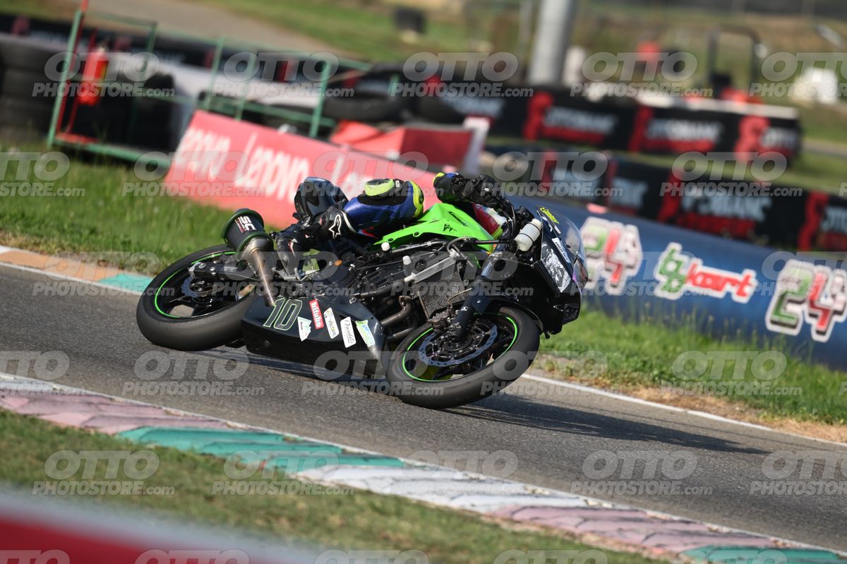 SUPERMOTO 10 · DSH_3500