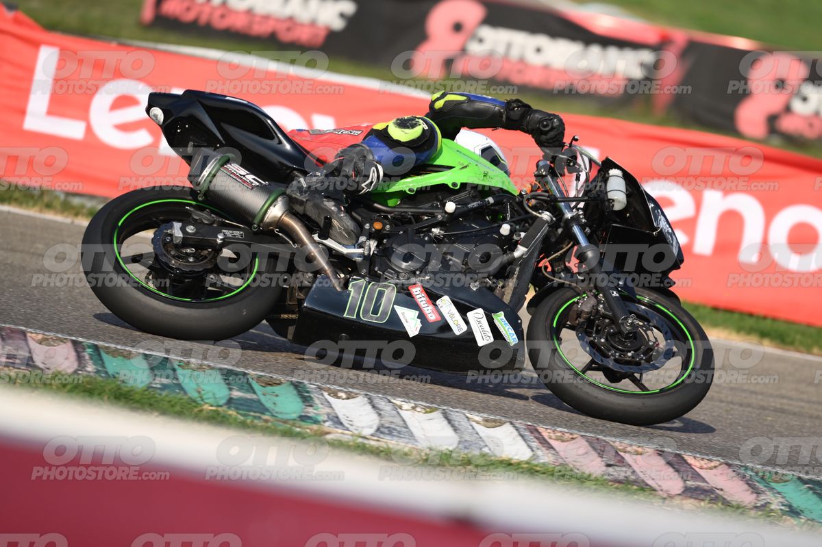 SUPERMOTO 10 · DSH_3503