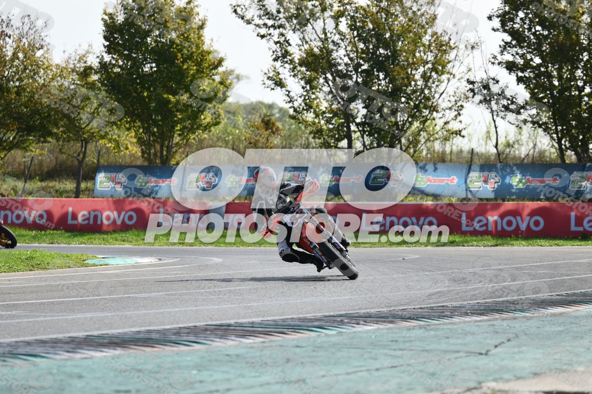 SUPERMOTO 83 · DSH_3506