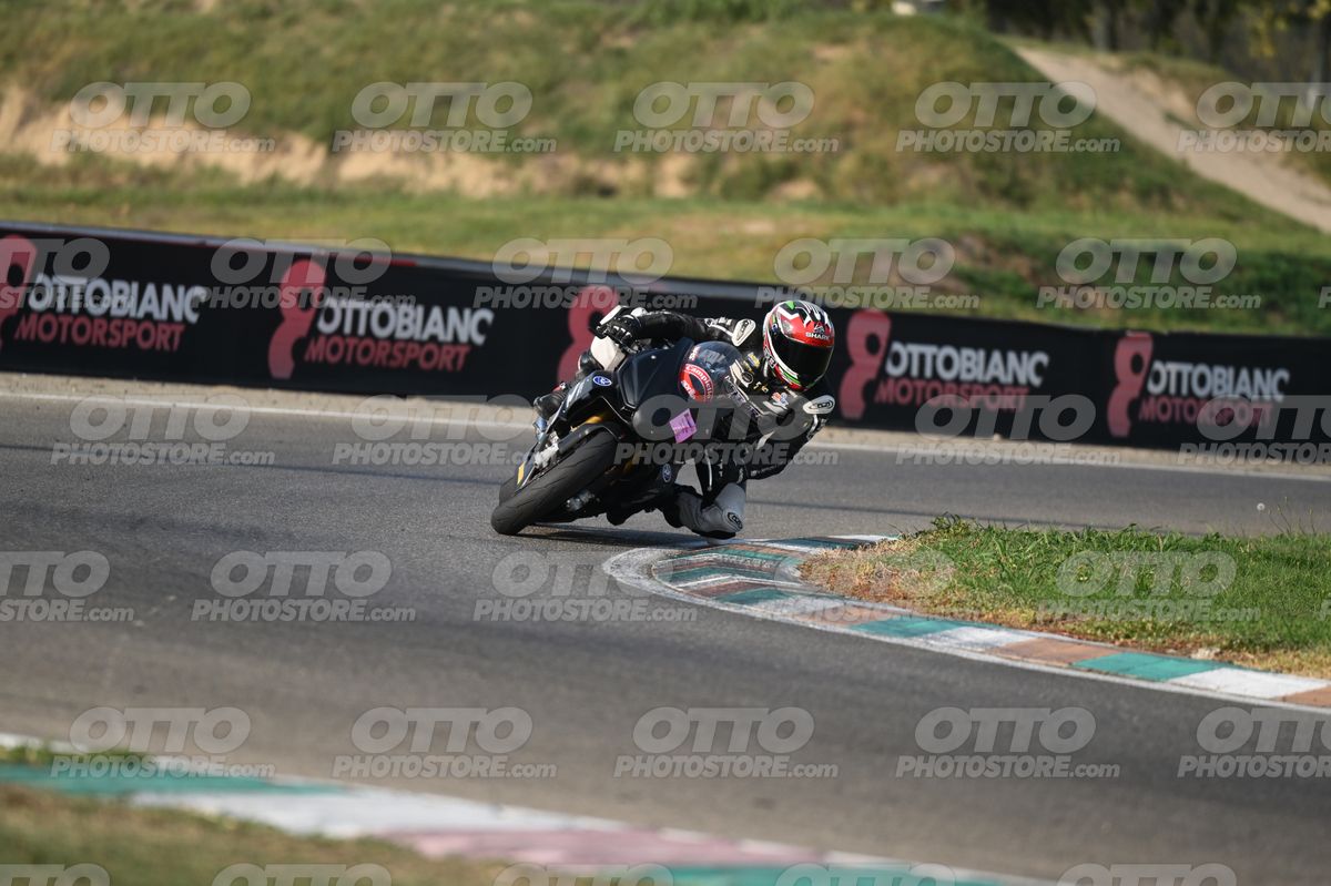 SUPERMOTO 68 · DSH_3506