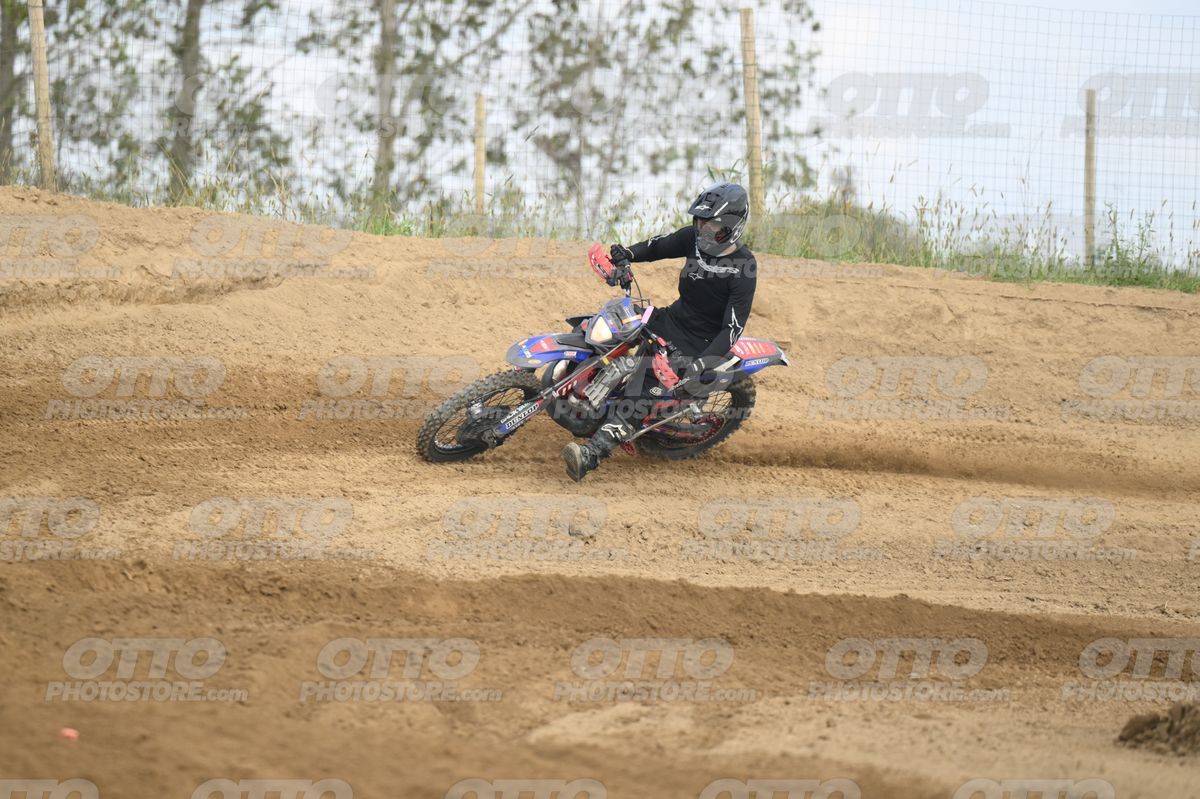 0 - BETA ALL BLACK · DSH_3509