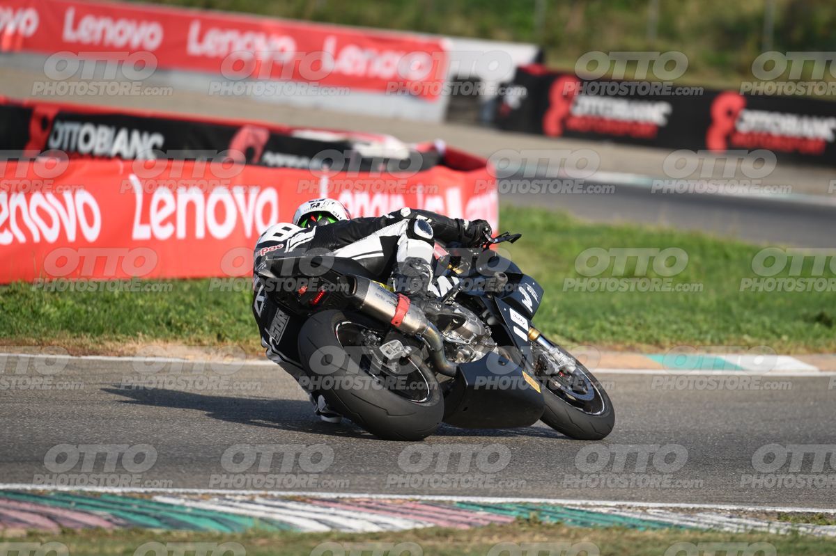 SUPERMOTO 68 · DSH_3513