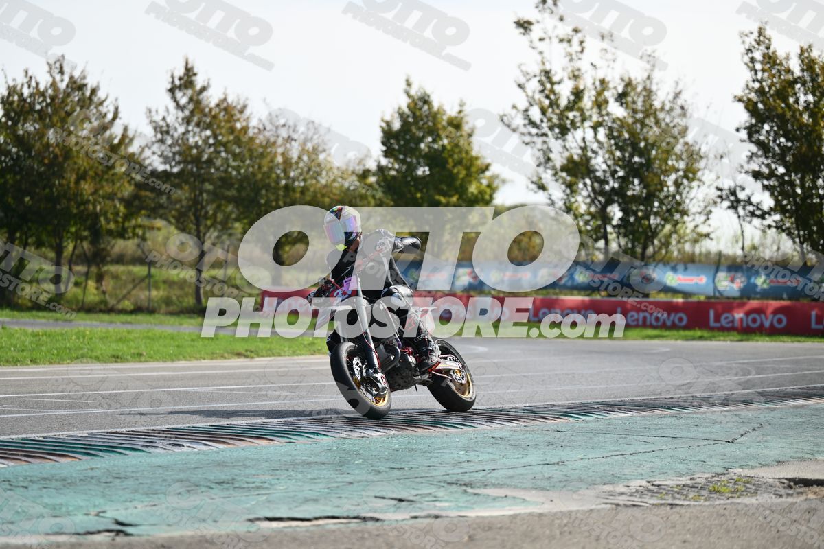 SUPERMOTO 33 · DSH_3516