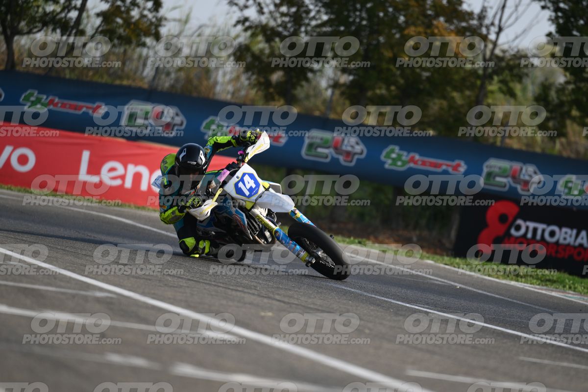SUPERMOTO 14 · DSH_3526