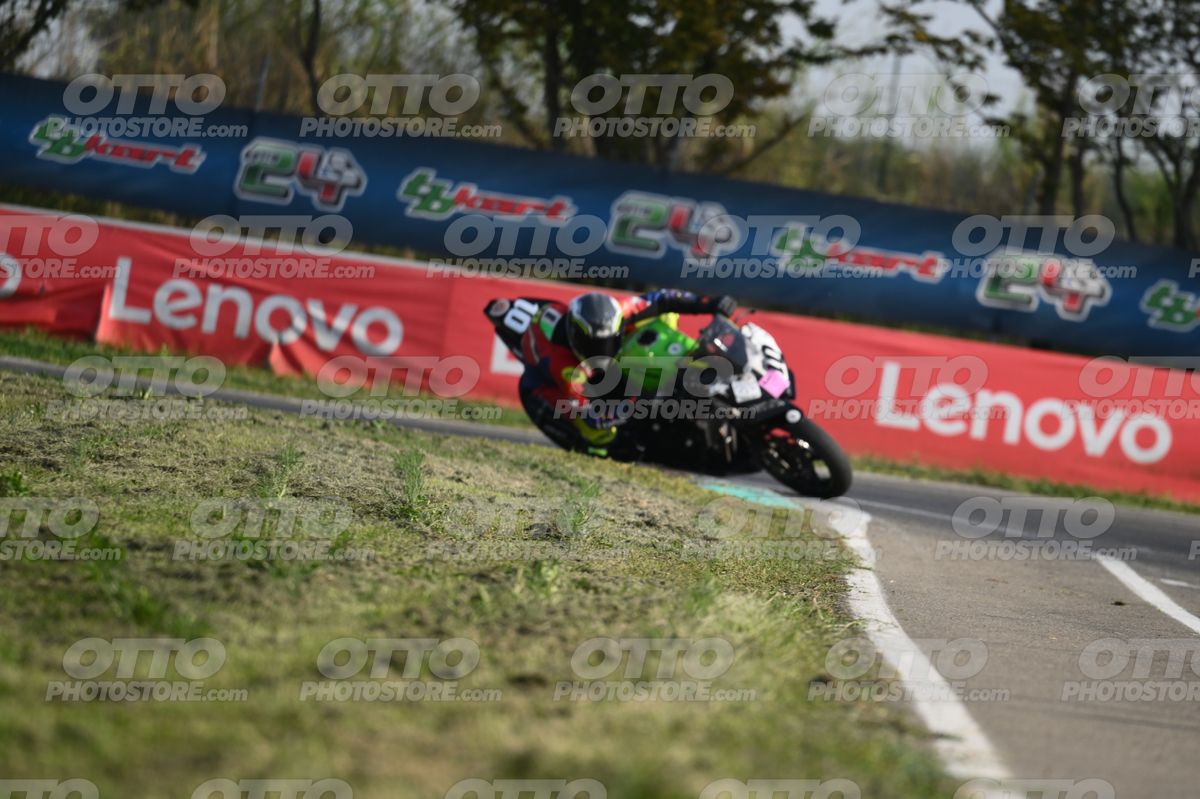 SUPERMOTO 10 · DSH_3541