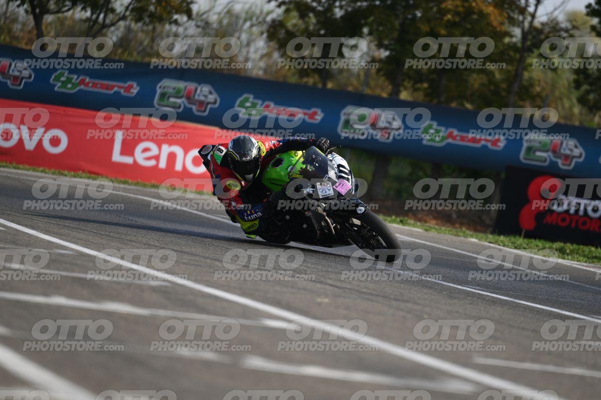 SUPERMOTO 10 · DSH_3547
