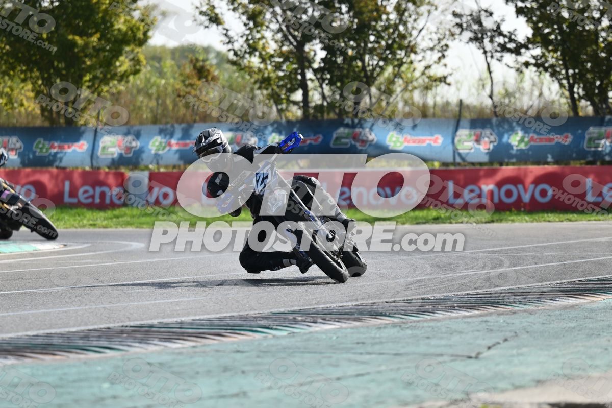 SUPERMOTO 125 · DSH_3566
