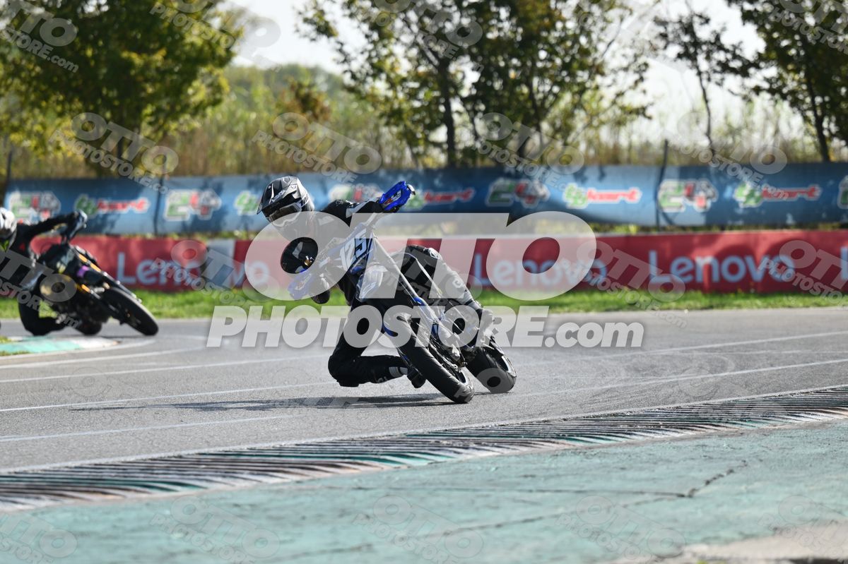 SUPERMOTO 125 · DSH_3567
