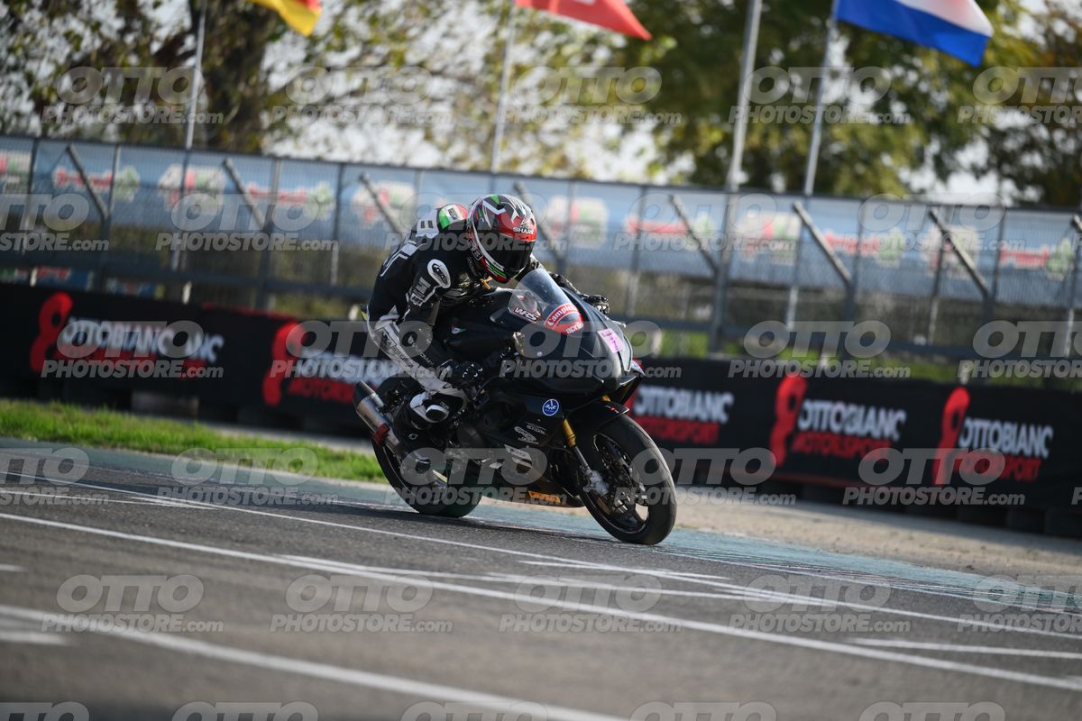 SUPERMOTO 68 · DSH_3572