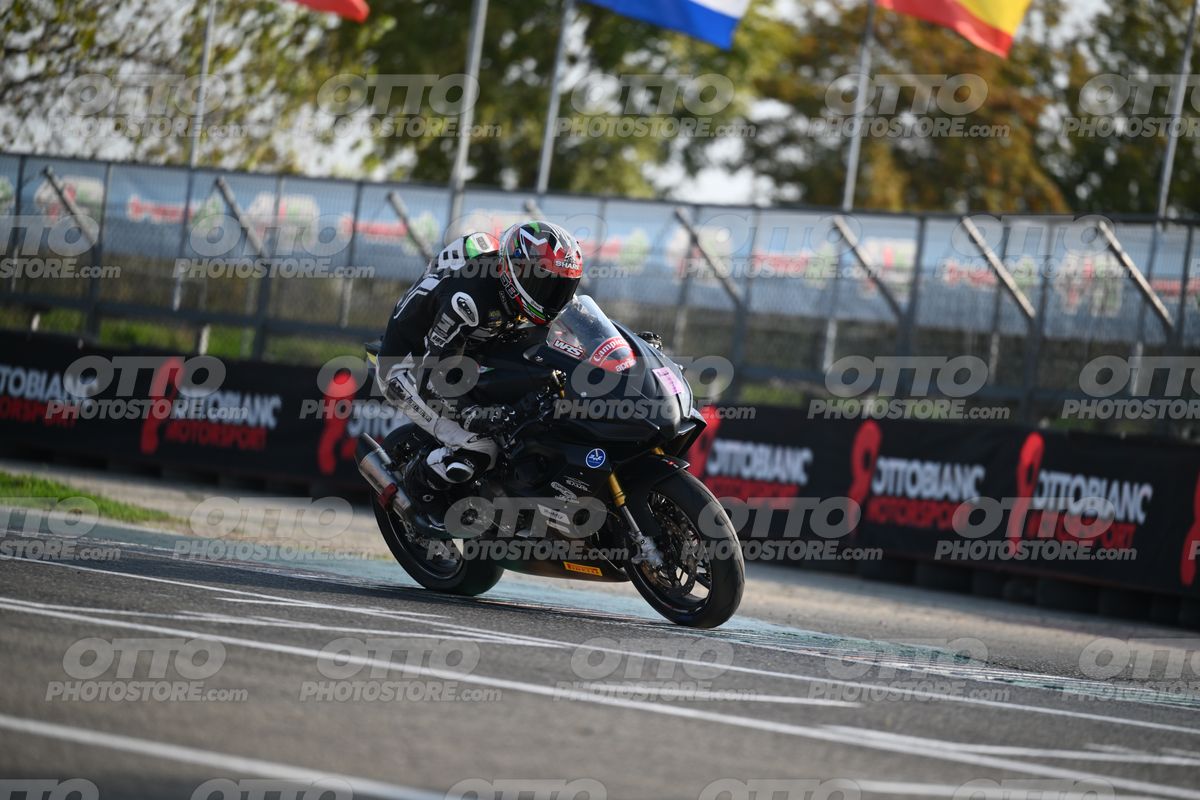 SUPERMOTO 68 · DSH_3573