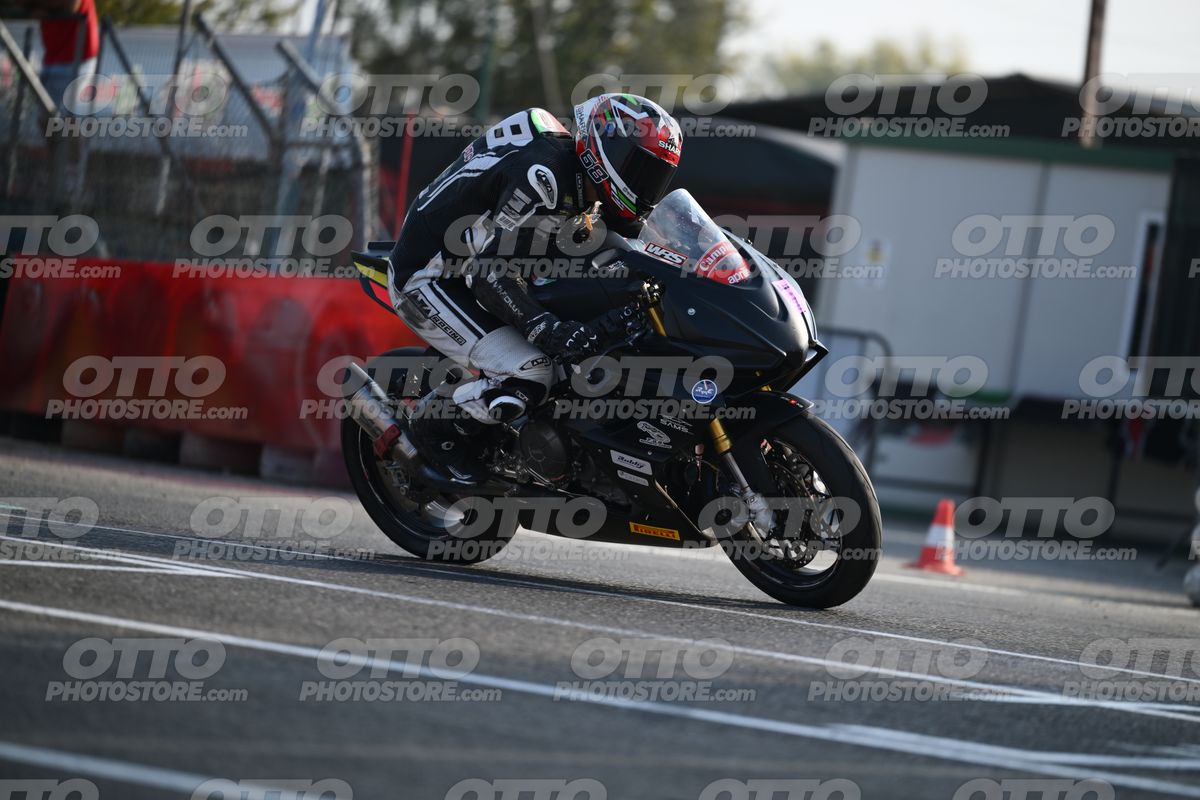 SUPERMOTO 68 · DSH_3576