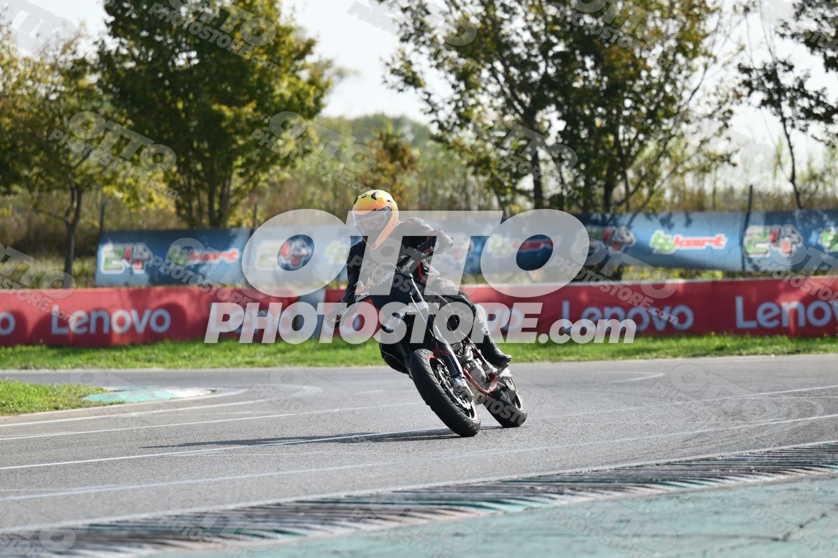 SUPERMOTO SWM - BLACK ORANGE HELMET · DSH_3580