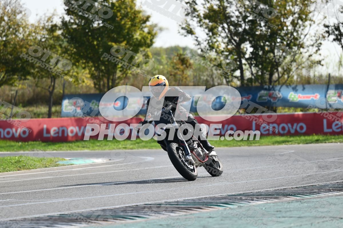 SUPERMOTO SWM - BLACK ORANGE HELMET · DSH_3581