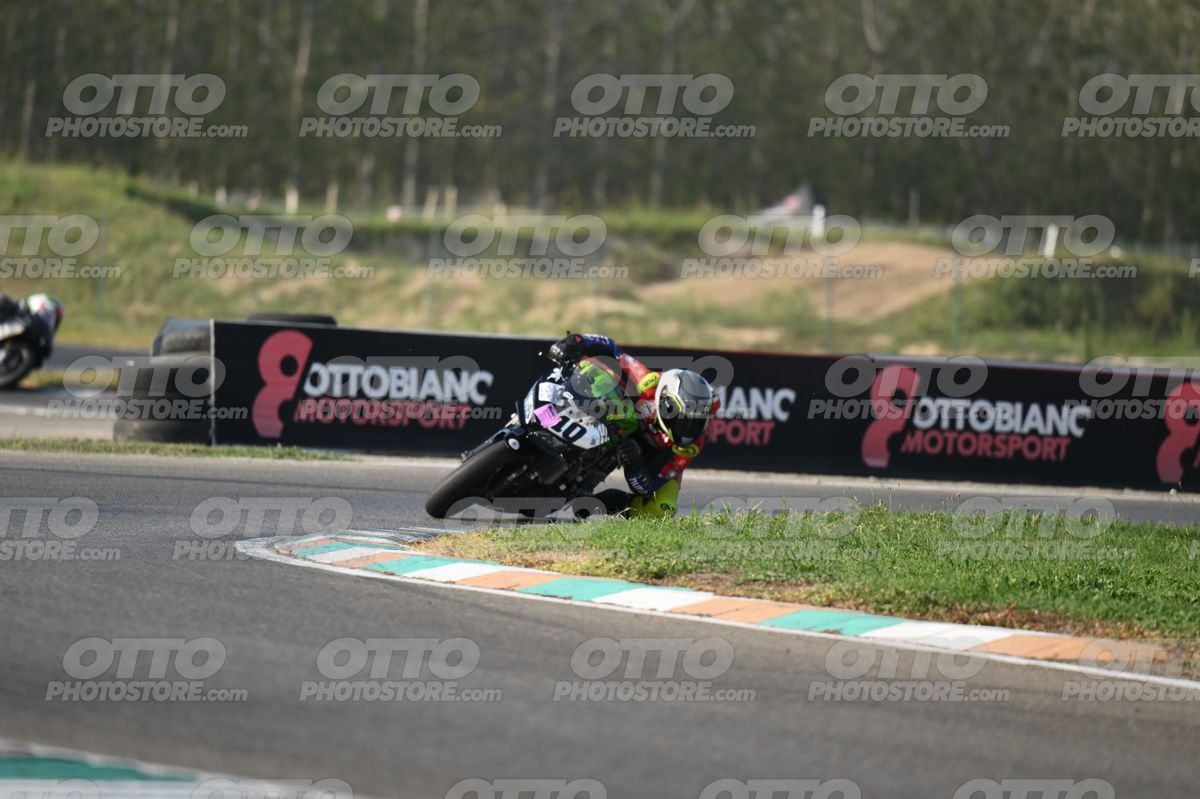 SUPERMOTO 10 · DSH_3585