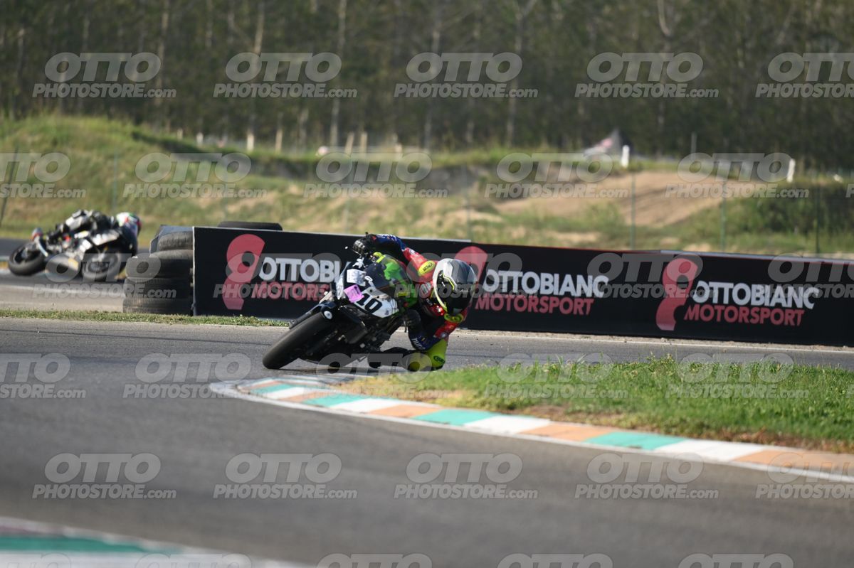 SUPERMOTO 10 · DSH_3586