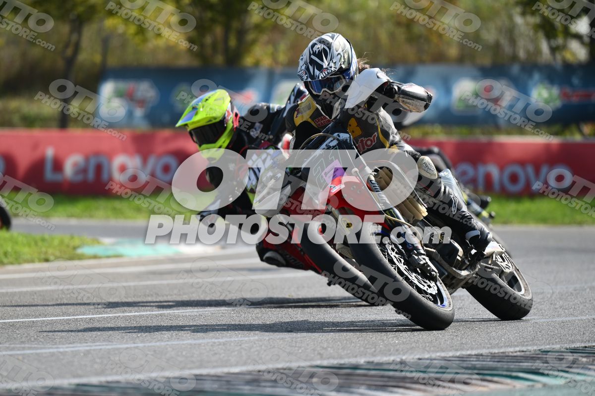 SUPERMOTO 21 RED SUPERMOTO - BLACK YELLOW SUIT - WHITE BLACK GREY HELMET · DSH_3594
