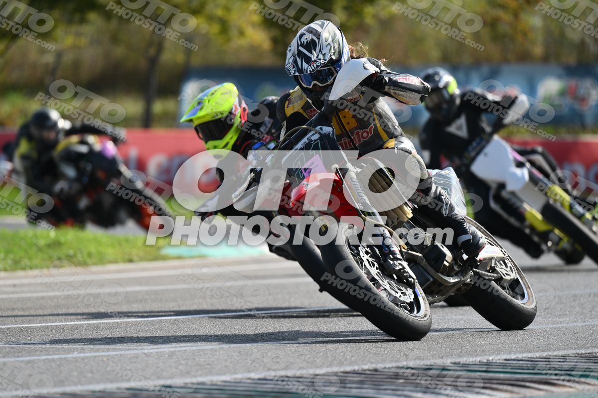 SUPERMOTO 21 RED SUPERMOTO - BLACK YELLOW SUIT - WHITE BLACK GREY HELMET · DSH_3595