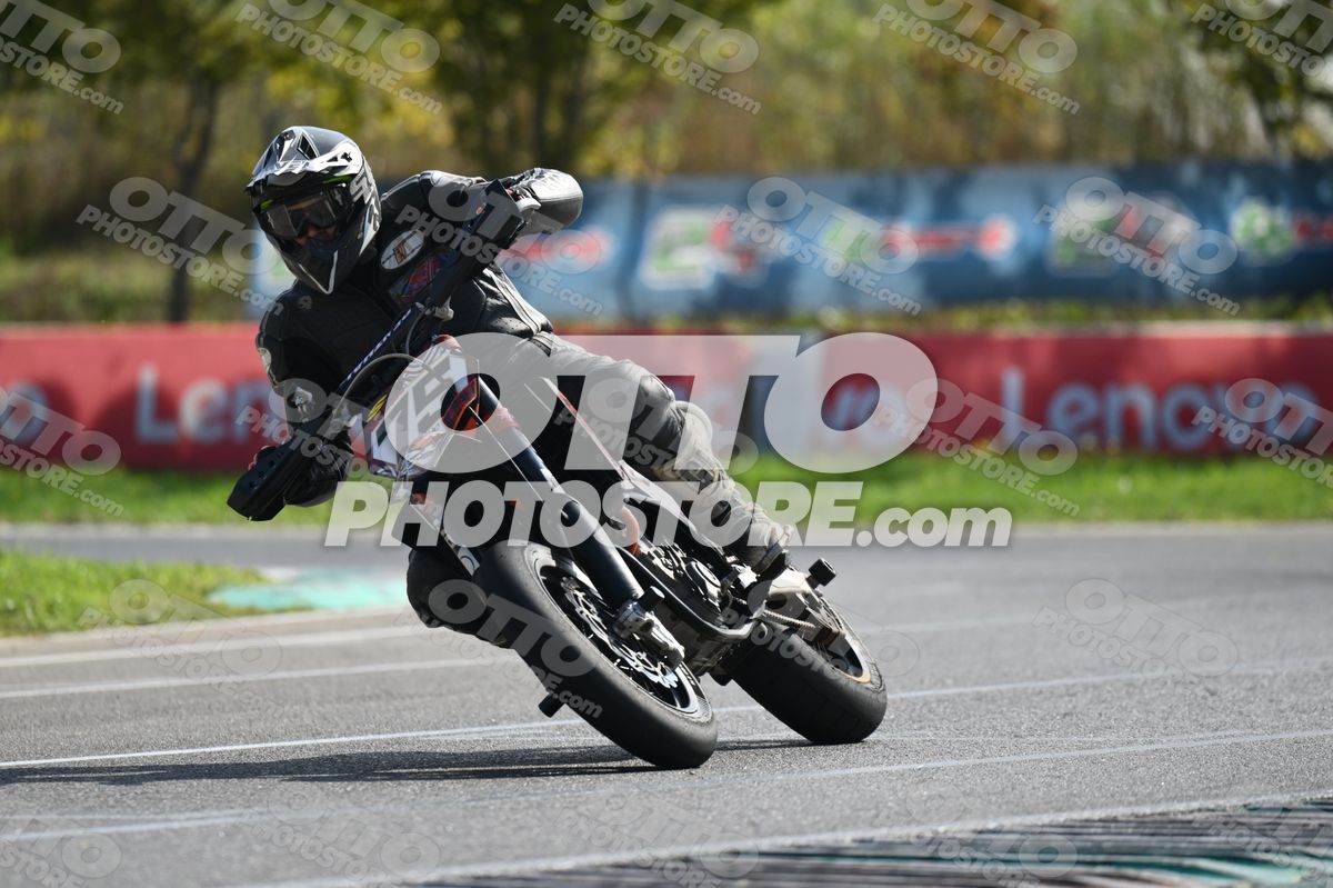SUPERMOTO 75 · DSH_3606