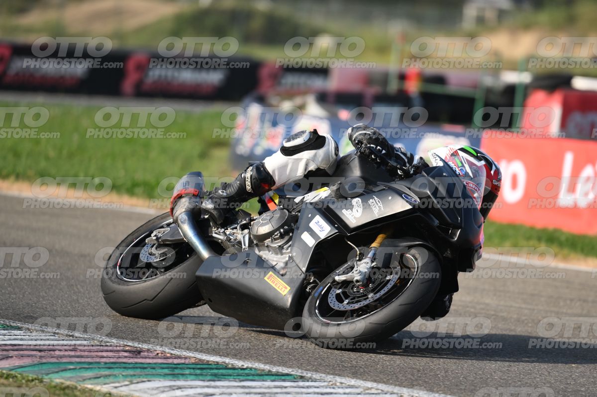 SUPERMOTO 68 · DSH_3624