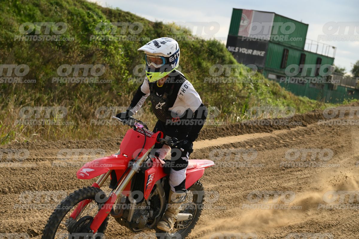 00 HONDA CRF · DSH_3637