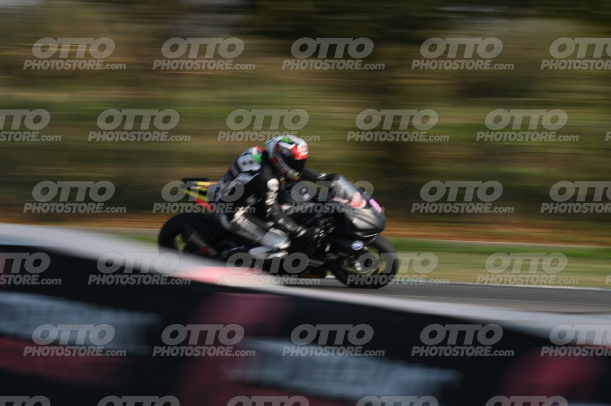 SUPERMOTO 68 · DSH_3648