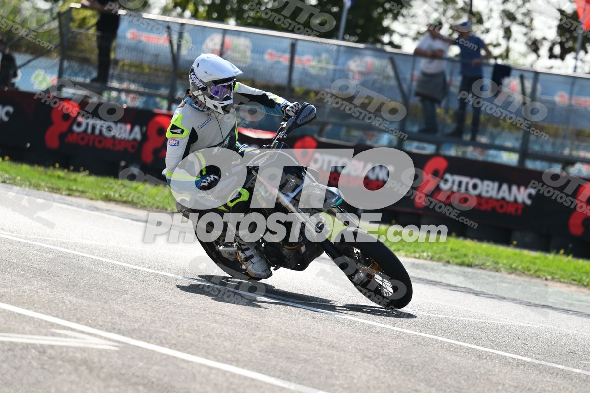 SUPERMOTO HUSQVARNA BLACK WHITE SUPERMOTO - WHITE BLUE FLUO YELLOW SUIT - WHITE HELMET · DSH_3664