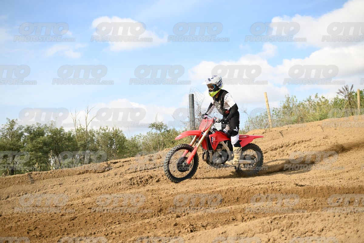 00 HONDA CRF · DSH_3681