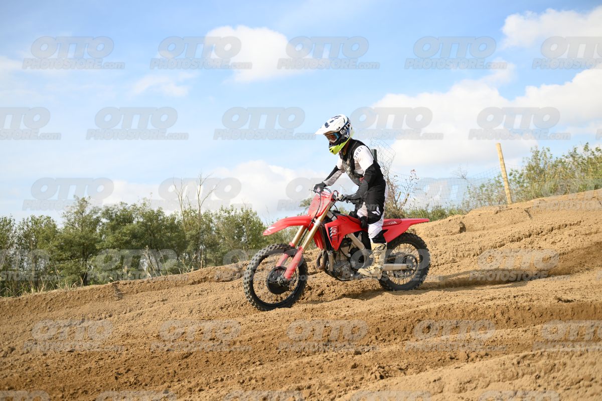 00 HONDA CRF · DSH_3682