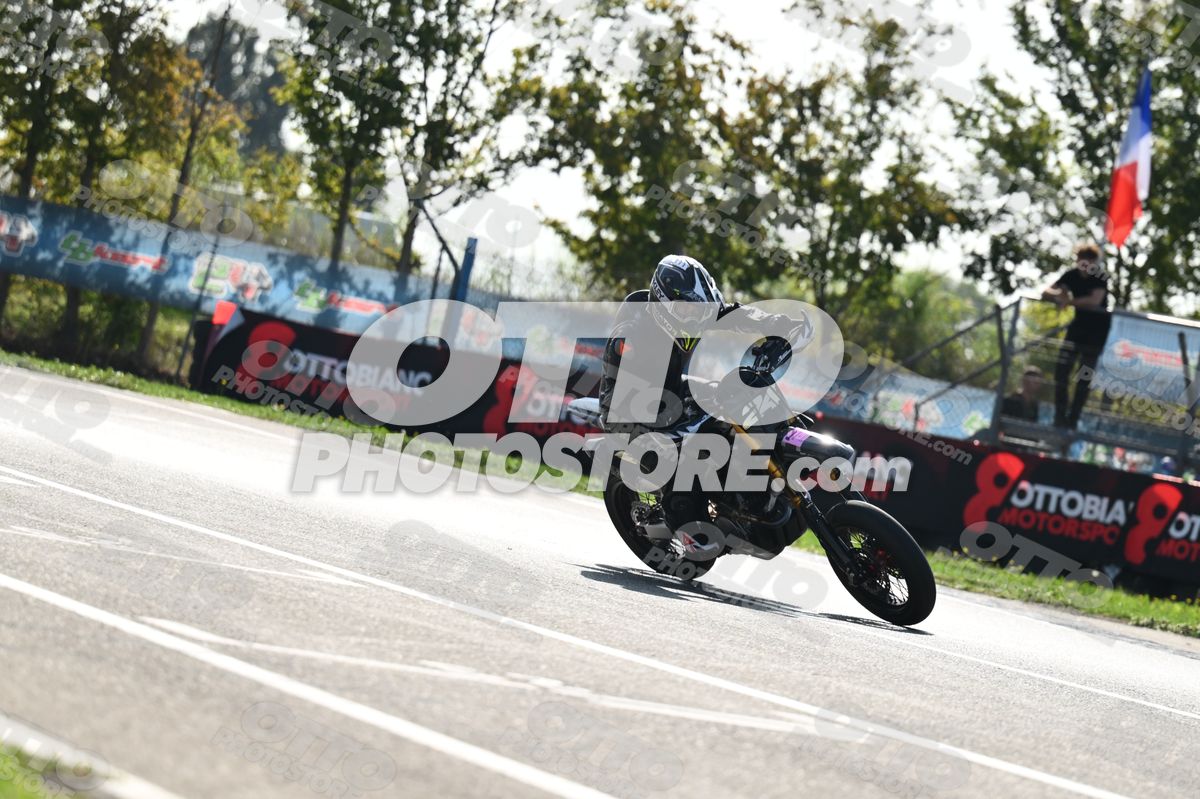 SUPERMOTO 24 · DSH_3684