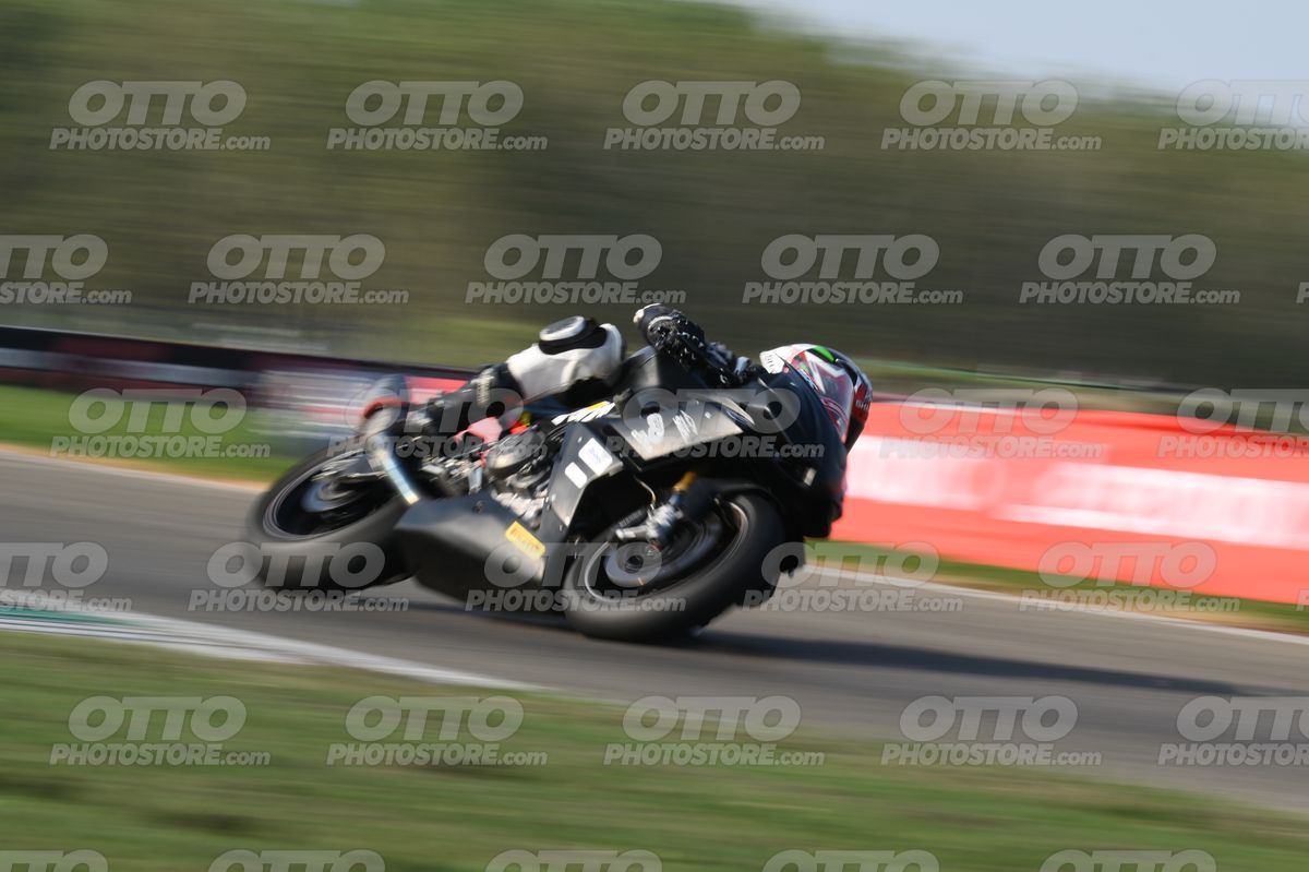 SUPERMOTO 68 · DSH_3684